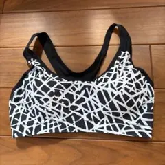 UNDER ARMOUR スポーツブラ