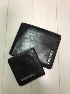 二つ折り財布のサムネイル