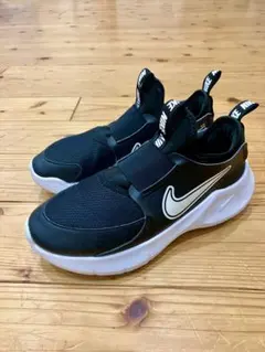 Nike ナイキ　フレックス ランナー 3 ブラック/ホワイト　22.5㎝
