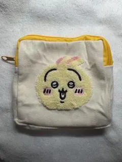 ちいかわ　もこもこポーチ　うさぎ　ガチャガチャ