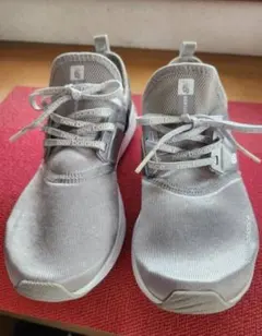 new balance グレー スニーカー　23〜23.5
