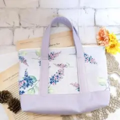 ライラックのファスナー付きトートポーチ　パープル