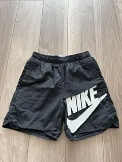 5/1まで販売　NIKE 黒 ハーフパンツ サイズ140から150