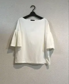 ICB 洗えるフレアスリーブカットソー ホワイト S美品❣️のサムネイル