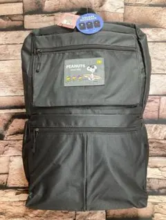 送料無料！大人気【スヌーピー】モノトーン スクエアリュックサック１個