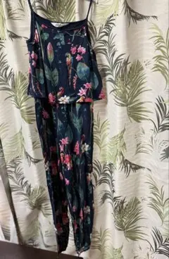 H&M フローラルオーバーオール EUR 146