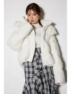 rienda フード付きボアダウンジャケット