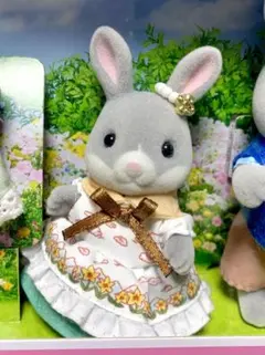 シルバニアファミリー　わたウサギの女の子