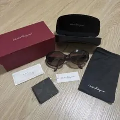 Salvatore Ferragamo サングラス