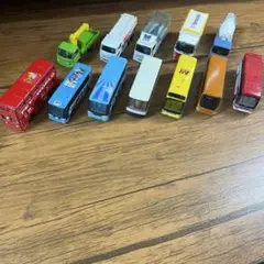 トミカミニカー　観光バス、幼稚園バス、二階建てバス、トラック等12台セット