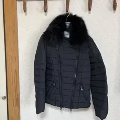モスキーノのダウンジャケットのサムネイル