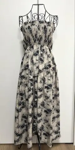 【美品】総柄ロングワンピ シャーリング ベージュ 黒