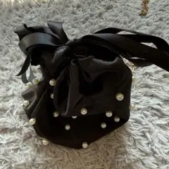 パール付き黒サテン　ハンドバッグ　巾着