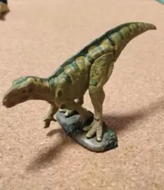 荒木一成原型/解説　DINOSAUR チョコエッグ　イグアノドン　復元のサムネイル