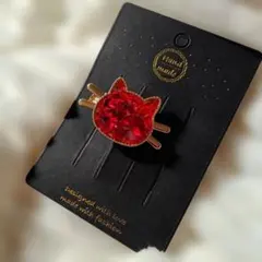 ハンドメイド 猫型 赤いヘアピン