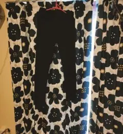 ユニクロ　ウエストストレッチハイライズジーンズ　ブラック　サイズ27