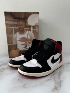 Nike Air Jordan 1 Black Toe Reimaginedのサムネイル