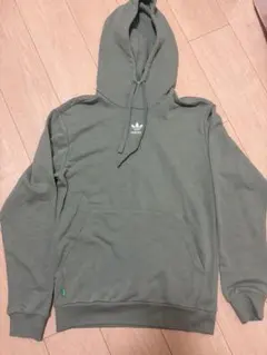 adidas パーカーのサムネイル