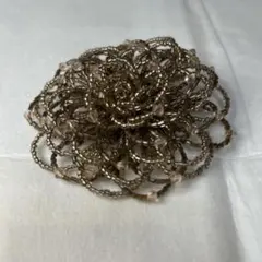 花形ブローチ シルバーとピンク