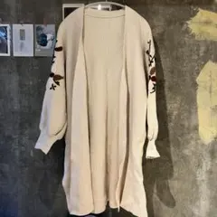 メゾンスペシャル ライフ ワード エンブロイダリー ニット