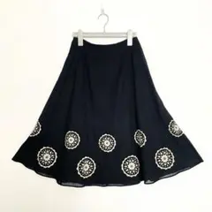 Sybilla シビラ　フレアスカート 刺繍　コットン×麻リネン　ウエスト31のサムネイル