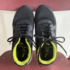 PUMA メンズ スニーカー ブラック イエロー