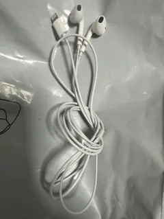 Lightning接続 有線イヤホン ホワイト