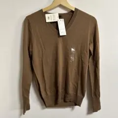 ユニクロ　エクストラファインメリノVネックセーター　長袖　ブラウン　Mサイズ