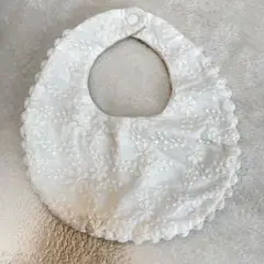 ベビースタイ フラワー刺繍 花びら型 よだれかけ 女の子　男の子