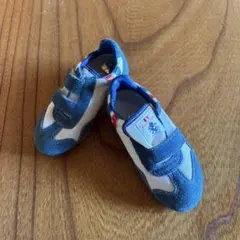 キッズシューズ