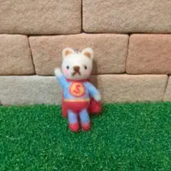 スーパーマンな白柴　ストラップ　羊毛フェルト