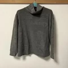 ユニクロソフトニットフリースリブハイネックT