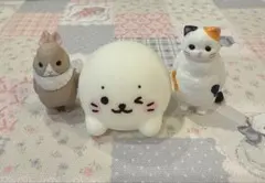 ガチャガチャ カプセルトイ 虚無 うさぎ ねこ しろたんのサムネイル