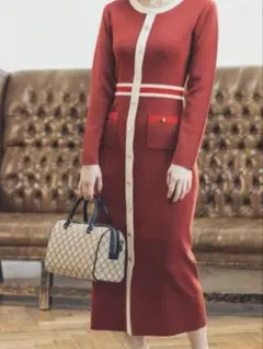 最終値下げ！上品バイカラーニットワンピース 赤×ホワイト 美シルエット