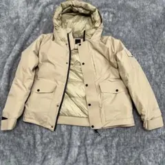 【まもなく製造中止のGORE-TEX】Phenixダウンジャケット ベージュMのサムネイル