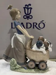 リヤドロ LLADRO 青色の子供と犬の陶器置物 リヤドロ LLADRO 青色の子供と犬の陶器置物 【公式通販】