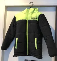 子供150 OUTDOOR ほぼ新品フード付きベンチコート 黒/ライムグリーン