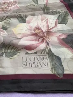 LUCIANO SOPRANI 花柄スカーフ　シルク