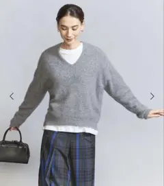 グレー Vネック セーター 長袖　ユナイテッドアローズ　ビューティアンドユース