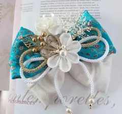 ターコイズブルーの髪飾り　つまみ細工と和リボン　成人式　卒業式髪飾り