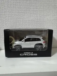 トヨタ カローラクロス プルバックカー　COROLLACROSS　ホワイトのサムネイル