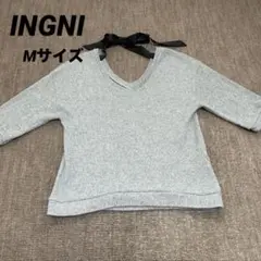 ★美品【イング】Vネック半袖ニット 紐リボンつき グレー 秋冬コーデ Mサイズ