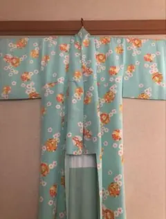 銀座志ま亀　訪問着　宝尽くしブルーぼかし 志ま亀 銀座本店 (@shimakame) · Chuo-ku, Tokyo