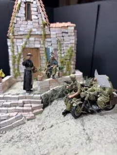 1/35 ミリタリージオラマ完成品 兵士とサイドカー - メルカリ
