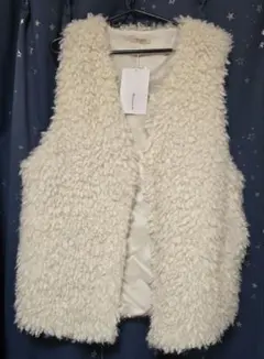 新品　Classical Elf アイボリー ボリュームプードル ベスト