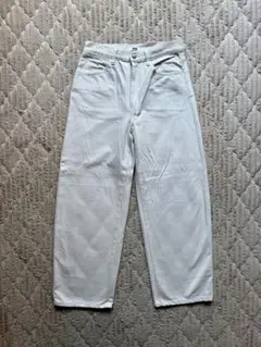 UNIQLOU ワイドフィットカーブジーンズ 27