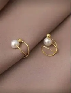 パール付きゴールドイヤーカフ