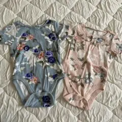 お花柄　半袖ロンパース　GAP姉妹ブランド　2枚セット　まとめ売り