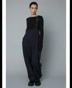 美品✨】 アンスリード ダブルポケットオールインワン 弘中綾香アナ