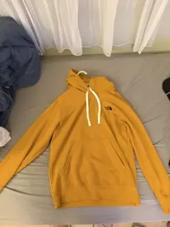 THE NORTH FACE プルオーバー パーカー イエロー M